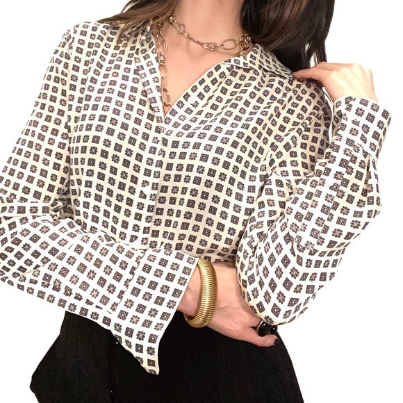 Joe Fresh print button down blouse - Picture 3 of 4